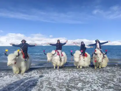 卡拉库里湖